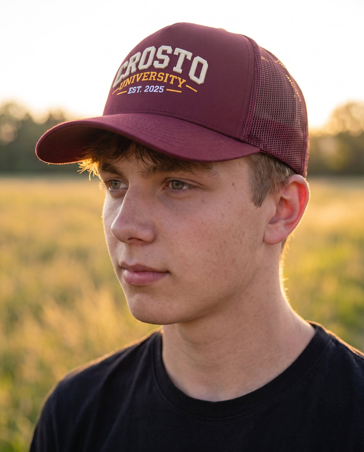 CROSTO University Cranberry – Trucker Cap - Detail